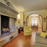 Lo Scoiattolo By Posarellivillas וילה *