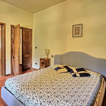 Villa Lo Scoiattolo By Posarellivillas *